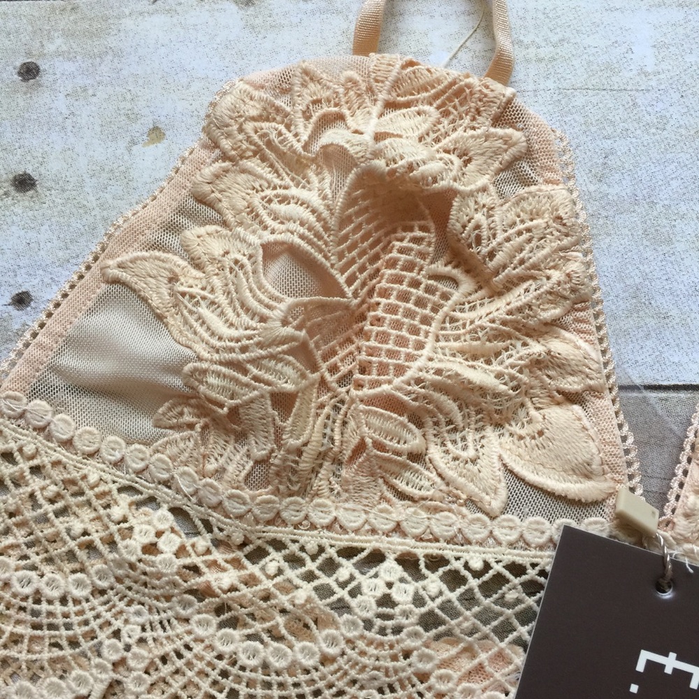 Festival love 💕 lace crop top - Picture 4 of 5